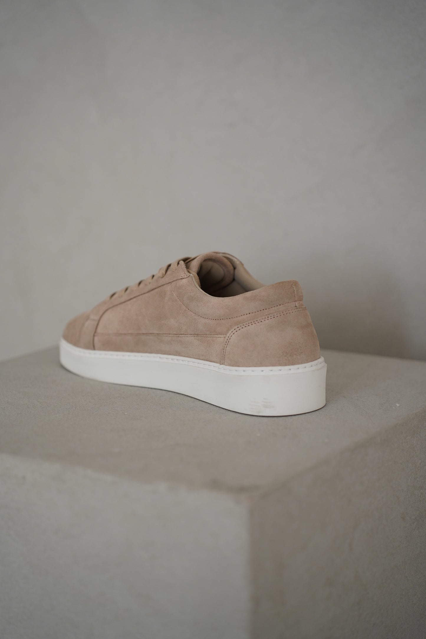 Capo Oxford Suede Trainer - Stone