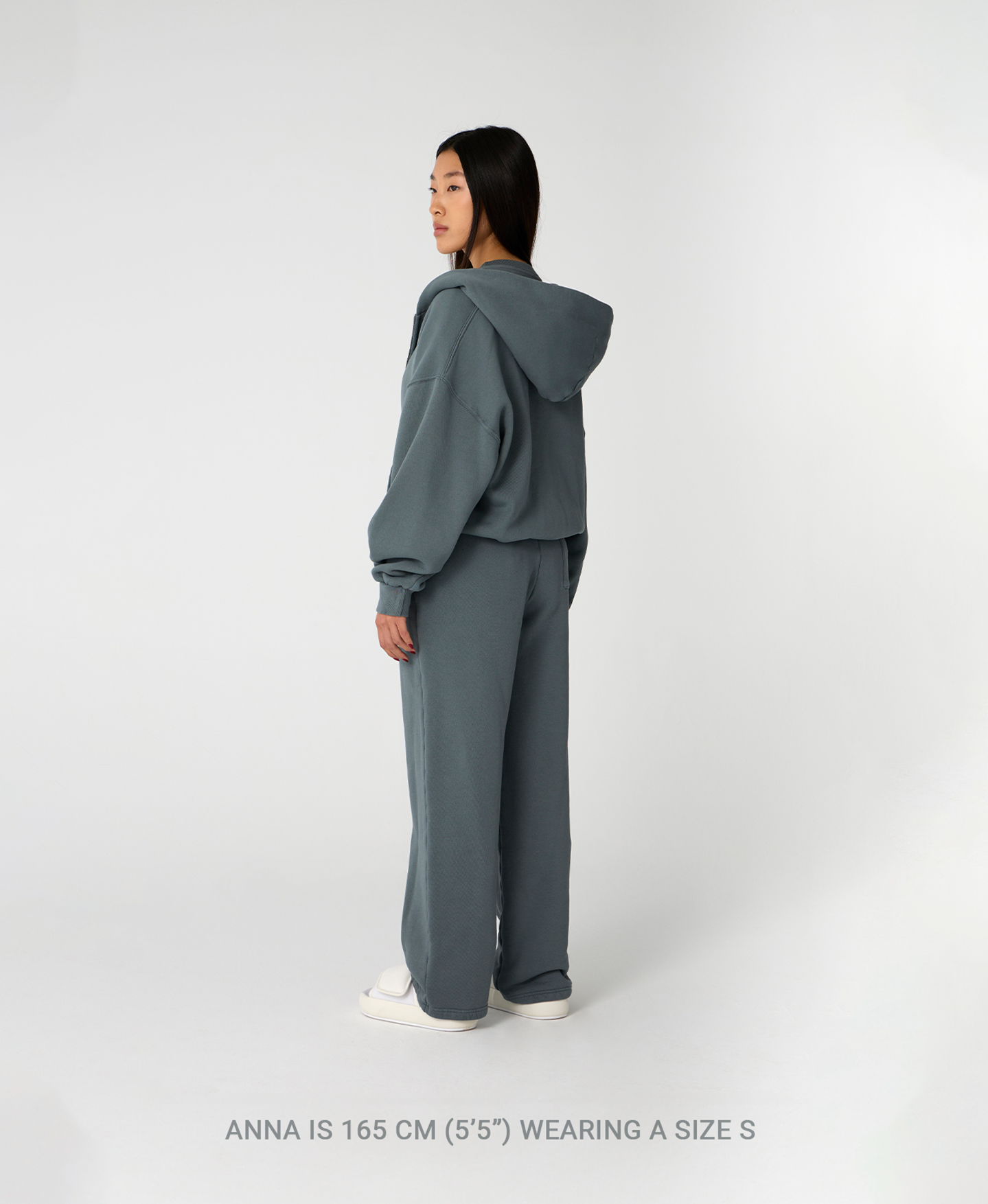 450 GSM 'Anthracite' Zipper