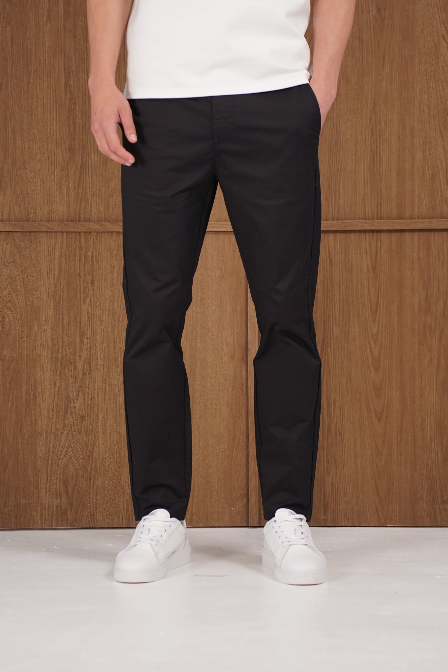 Capo Chino Trouser - Black